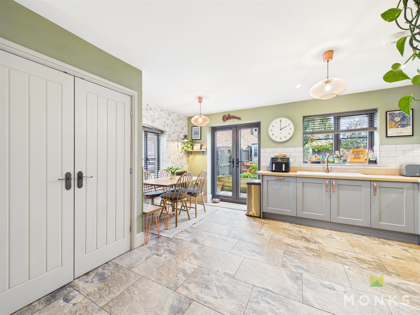 29 Park Crescent, Oswestry, SY11 4AR For Sale